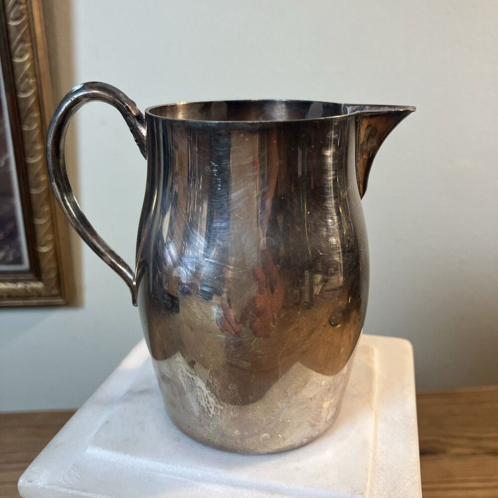WM Rogers Paul Revere Reproduction SILVER Plate Mini Creamer Handle Pitcher 1052